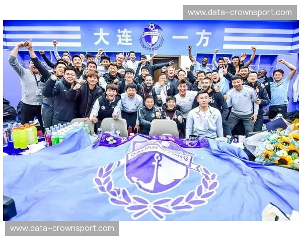 巅峰对垒的蓝色狂想：当大连一方遇上山东鲁能，不只是足球，更是两座城的灵魂共振